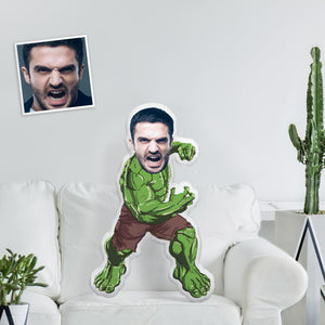Benutzerdefinierte Gesichtsfoto Minispielzeug Einzigartig Personalisiertes Hulk In Battle Dekokissen Ein wirklich cooles Geschenk